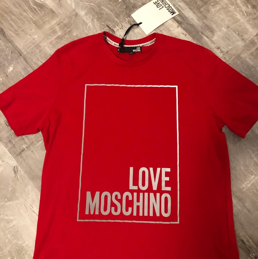 LOVE MOSCHINO RED Men's t-shirt with box logo